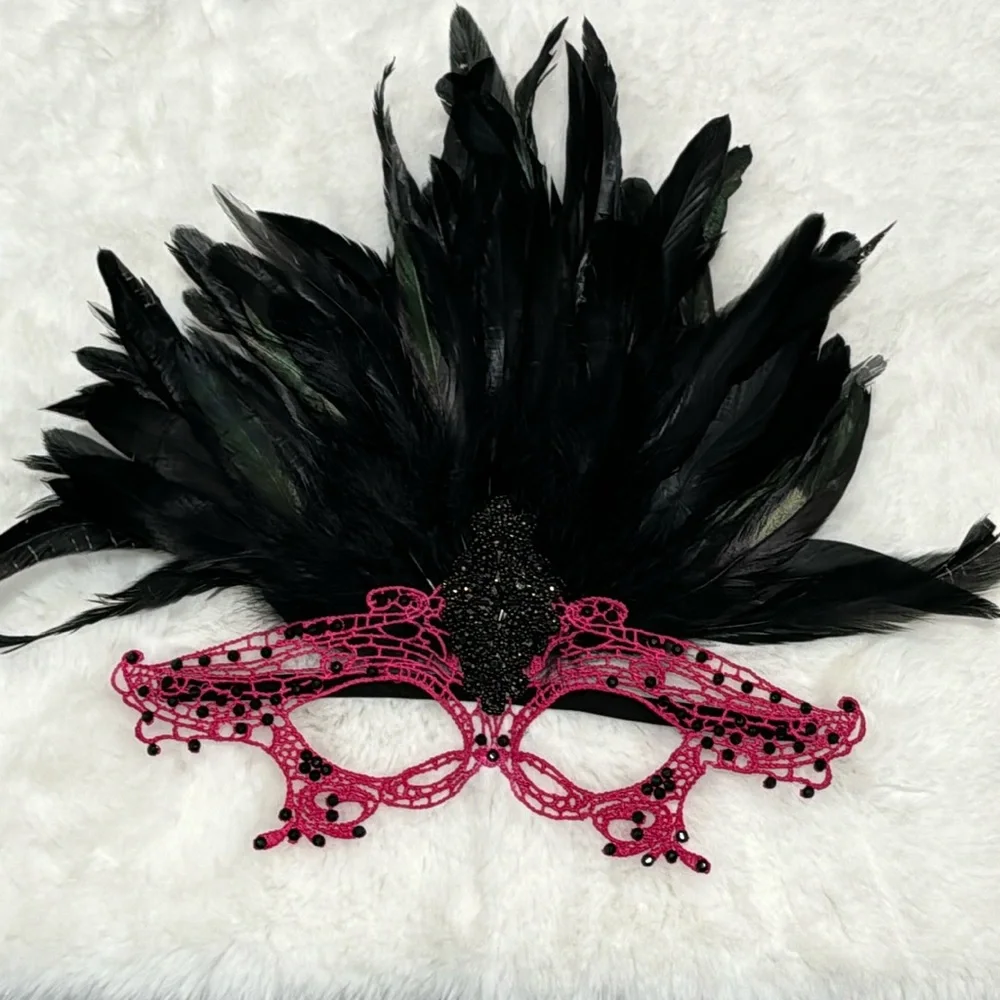 Masquerade Feathered Mask Pink and Black